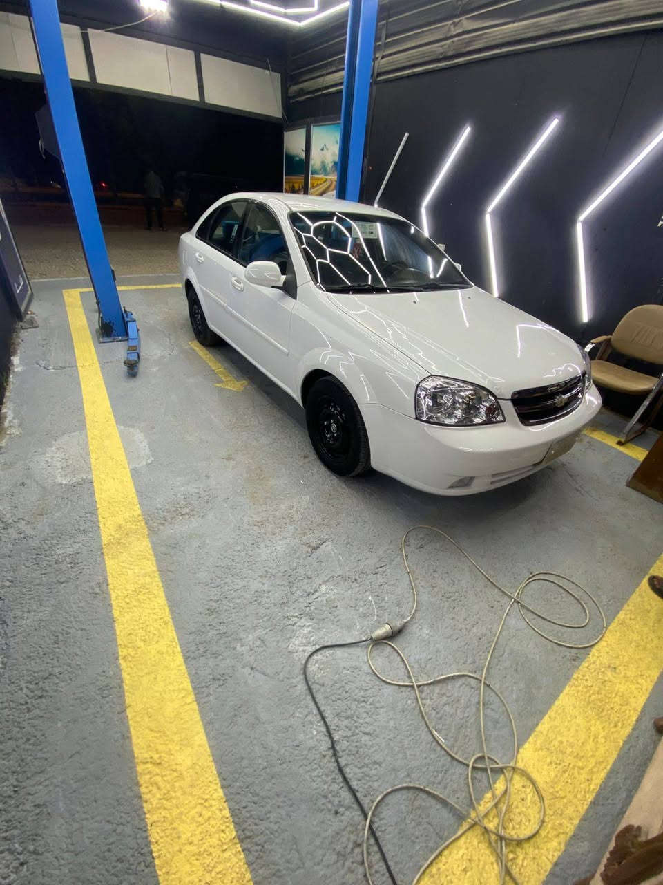 اوبترا 2011 مكينه وكير جدد حداديه جديده تخم تايرات تبريد ثلج السياره كفاله عامه جاهزه من كلشي السعر 87 وبيه مجال مكان كربلاء طويريج ***********
