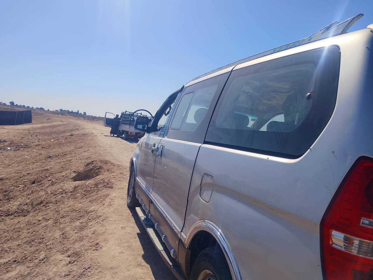 السلام عليكم ستاركس 2009 للبيع مفتوح محور مسكر كير عادي سياره كفاله بس هذا المؤشر بل تكمه الفوك الباب رقمي رقمها بصره انجليزي مداور ثاني يوم مكان السياره الديوانيه الشنافيه قرب عبد الله ابو نجم سعر السياره 135 وبيها مجال الهاتف ***********
