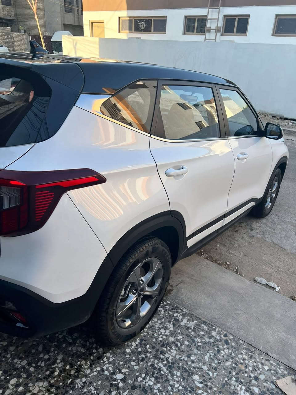 كيا موديل 2023 ماشيه 31 مكفوله كفاله عامه رقمها بغداد   محرك 1500 دبل نوزل مواصفاتها معروفه سعرها 166 بيها مجال كلش قليل


**إذا كنت صاحب هذا الإعلان وتريد حذفه لأي سبب، رجاءا أرسل رسالة إلى الدعم الفني**