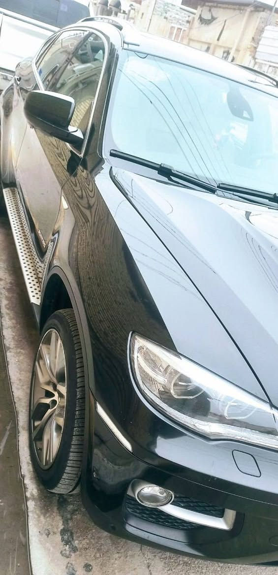BMW X6_2013 XDRIVE 35i
وكالة العروش، رقم شمالي، فول مواصفات ع الاخر ..
محرك 6 سلندر 3000 توين تيربو، N55
نظام iDrive مع شاشة عرض ونظام ملاحة (Navigation).
داتا شو، ابواب شفط، 
مقاعد جلد حضن تدفئة تبريد، تحكم ذاكرة، فتحة بالسقف، اطارات حجم 20 تو سايز ..
تبريد اوتوماتيكي منفصل قطعتين، الصوت نظام صوتي عالي الجودة (HiFi)
حساسات امامية خلفية، كاميرات عدد 5 
نظام التحكم في نزول المنحدرات (HDC).
مكاني ناصرية
السعر 192
للتواصل:
 ***********
