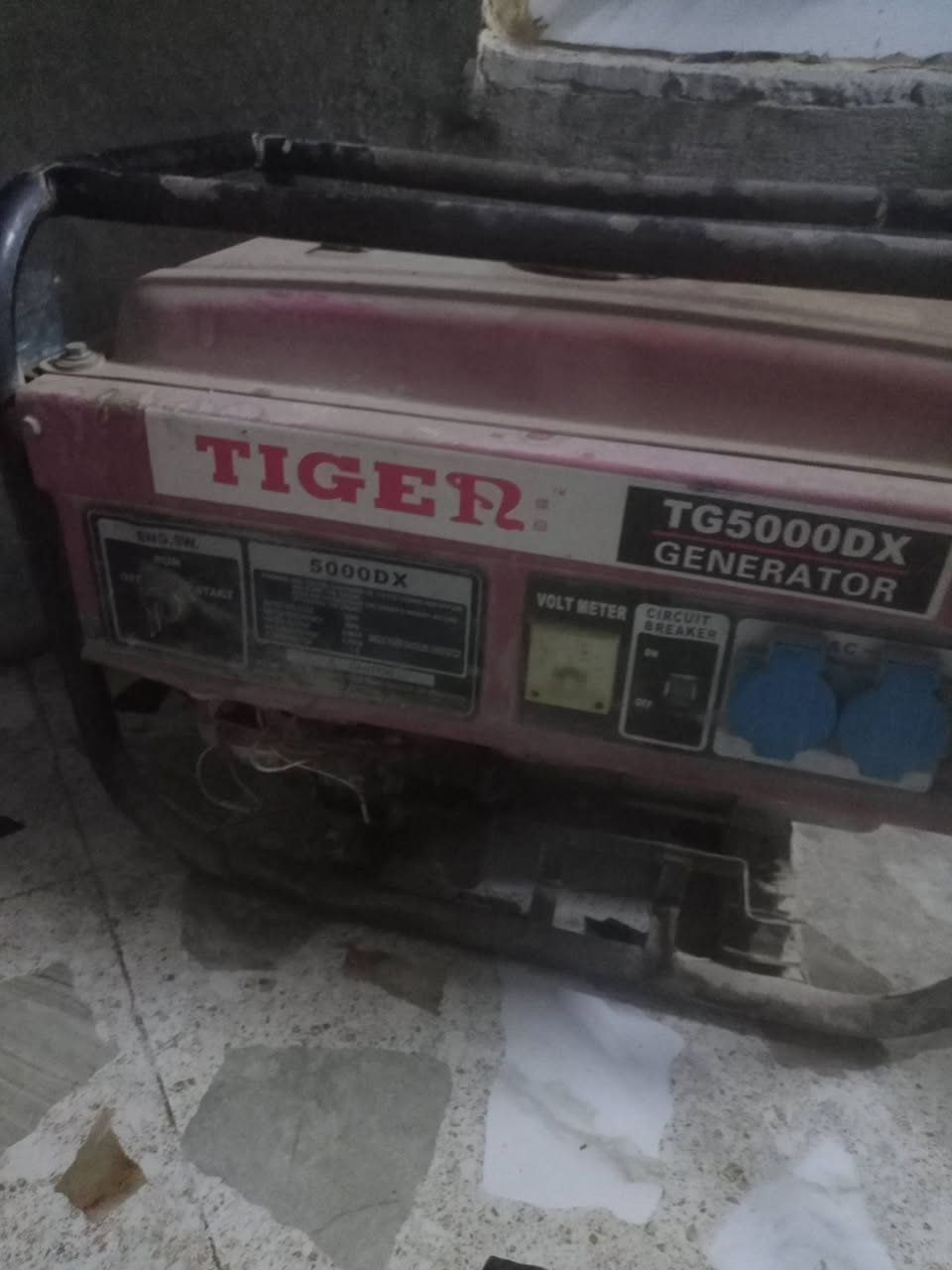 السلام عليكم مولده 12 امبير متروكه للبيع السعر 75 رقم الهاتف مكاني كركوك ***********
