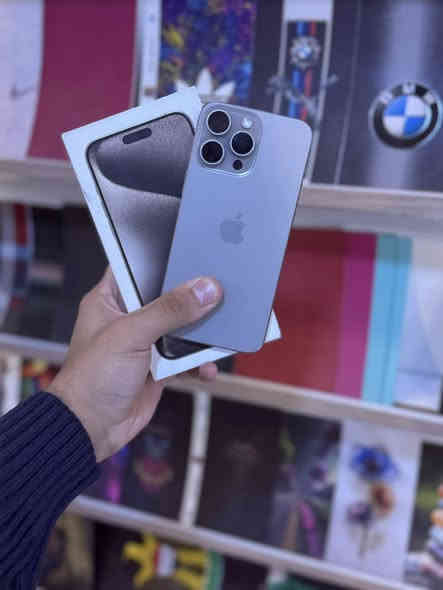 السلام عليكم 
15برو ماكس دبل يعني شرحتين
بطاريه 86
مكفول مابي اي خلل 
شرق اوسط 
السعر مليون و85
العنوان بغداد شهداء السيديه 
***********
