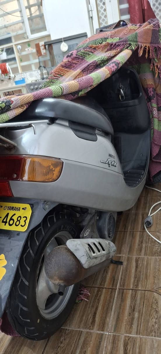 سلام عليكم بطة لون مميز نفطي دراجة جديدة ماطلع بيهة جديدة مديل٩٩ وصل مال حاوية طالعه سعره ٥٧٥ سعره بل محل ٩٠٠ هاذا لون سبب بيع ماعدي مكان رقم هاتف *********** مكاني كربلاء الحر
