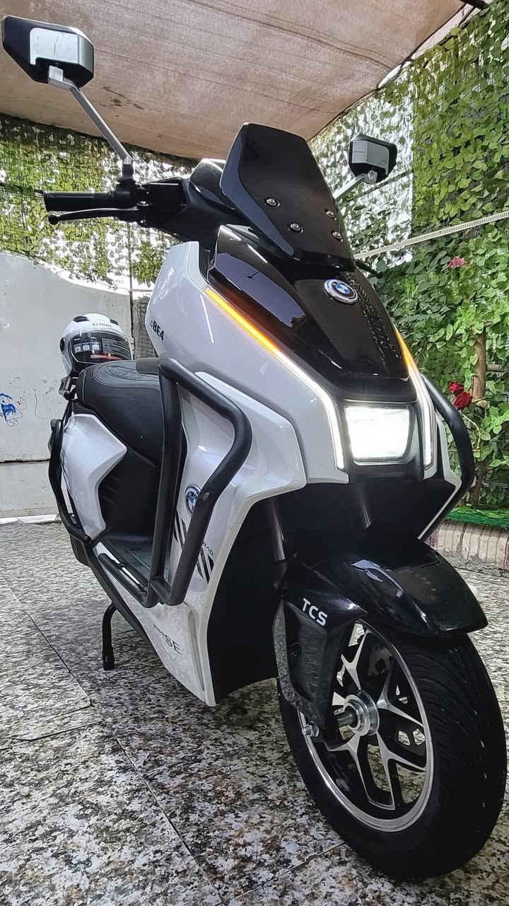 السلام عليكم..دراجه BEnbdO..وكالة تيسلا...سرعه 85k...الحجم 2500w..البطاريات العدد _6_ كرافين مسطره ...تمشيك 70 kكيلو بل شحنه الواحده..نظام _APS_ أمامي خلفي..نظام صعود المنحدرات..عدد التحويلات 1_2_3_S_سبورت ..ونمرة ال_R_...شاحنه اصليه وكاله..تدعم الشحن السريع والأيقاف الذاتي عند امتلاء البطاريات...السعر (900) قفل ...مكاني بغداد الشعب قرب محكمة الشعب الجديده على الشارع العام الشراي يتصل...***********..واتساب موجود
