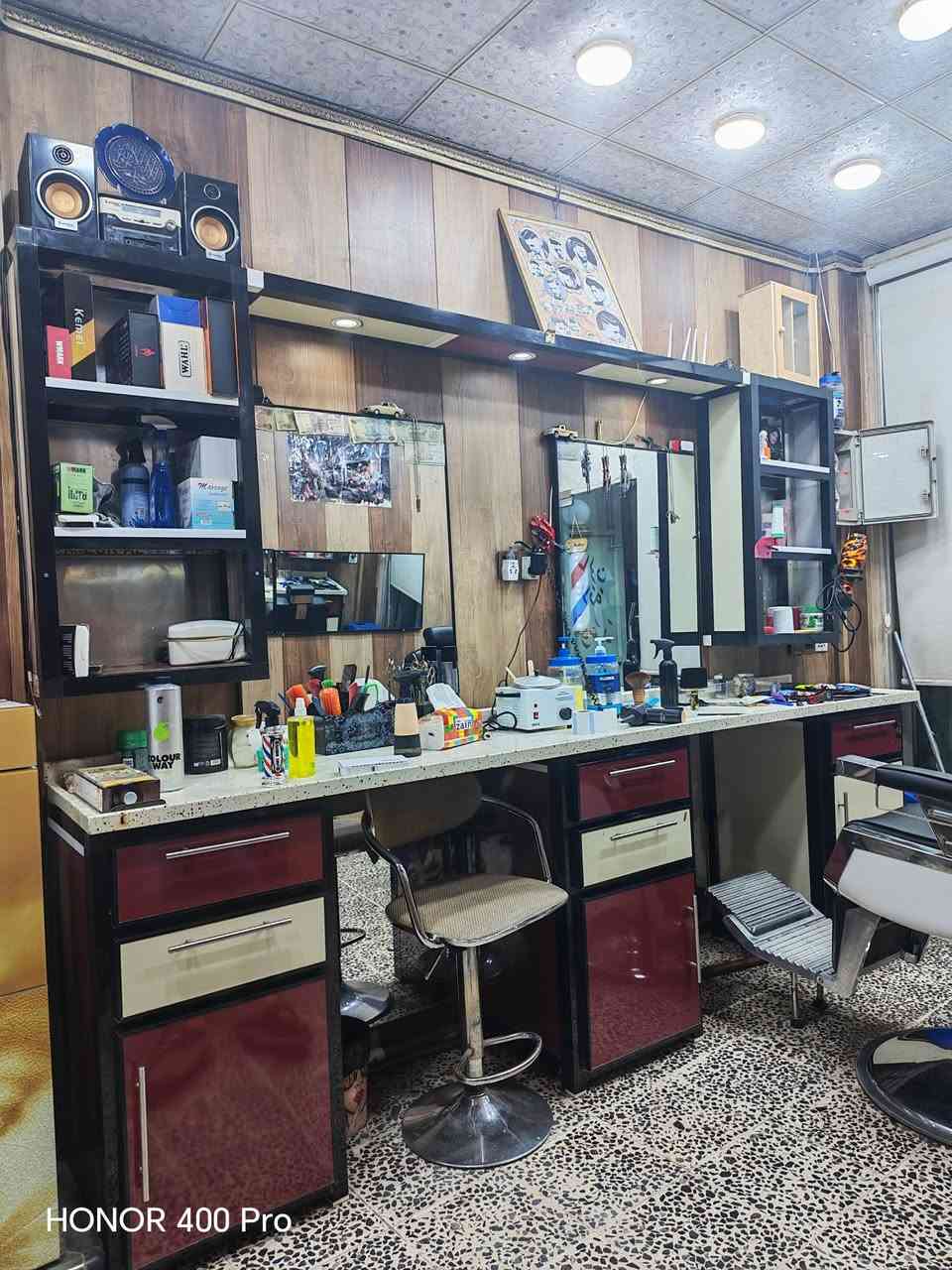 ديكور حلاقة كامل للبيع عنوان ديالى بعقوبة ***********
