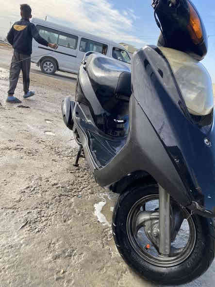 السلام عليكم دراجه بريز ياباني 140 مكينه ناعمه خير من الله دراجه مال رمبه  السعر 700 وبيها مجال رقمي *********** مامتواجد ع الفيس
