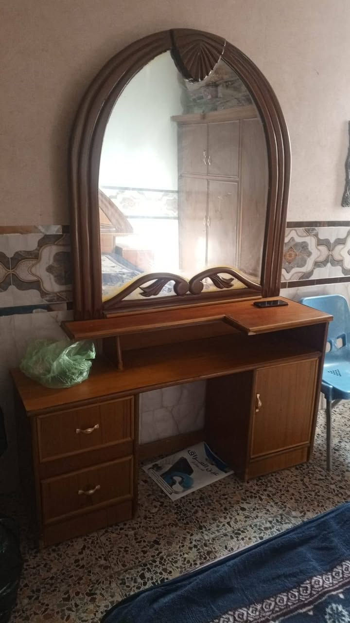 جربايه مع ميز توليت. جديد خشب تكمه اريدهم نهايه ١٥٠


**إذا كنت صاحب هذا الإعلان وتريد حذفه لأي سبب، رجاءا أرسل رسالة إلى الدعم الفني**