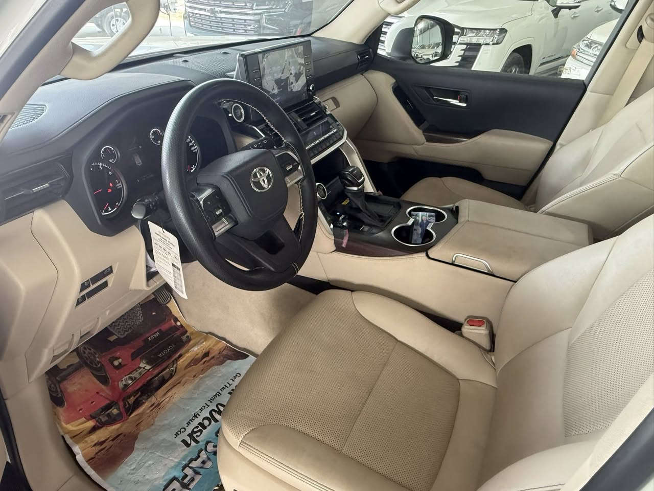 لاندكروز 2024 ساز سياره جديده ماشيه 35 الف تطبيق 3 شاشات سياره بيه اصبعين بارد بخشم بنيد موضح بصور 
670$
بيع أو مراوس
***********
