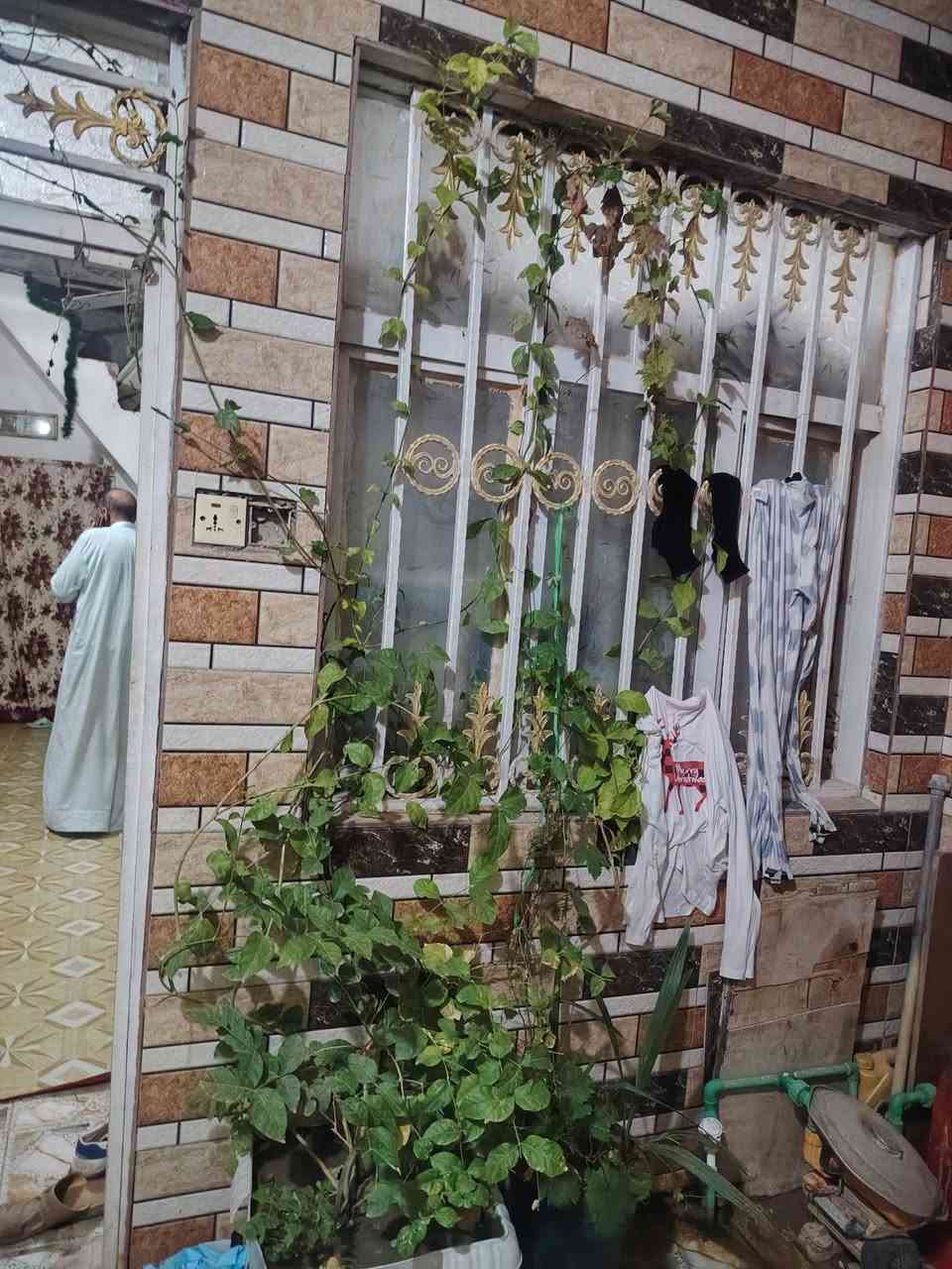 دار للبيع المساحه 95 متر بناء جديد عالي عن الشارع
النجف الاشرف حي الرحمه شارع 20 قطاع السادس
يحتوي على غرفه صاله ومطبخ واستقبال
اي استفسار مراجعه مكتب سور النجف
*********** واتساب
***********
