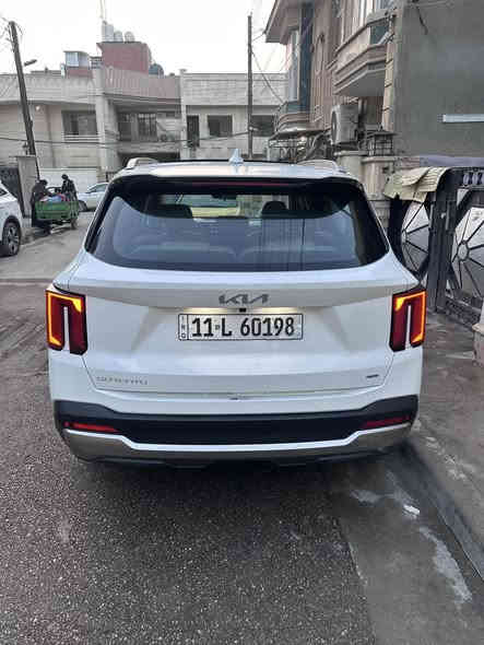 السلام عليكم 
سورنتو موديل 2024 خليجي ضمان الدولية ضمان خمس سنوات محرك ستة سلندر 3500 فئة السيارة 4x فول واحد على واحد ڤي اي بي مال دولية فول والسيارة مكفولة من الصبغ والبارد من عدا اكو دمار بالباب حك إصبع فقط والباقي كله مكفول 
والسيارة استعمال نظيف جداً والسيارة رقم بغداد الجديد الإنكليزي وبأسمي
سعر السيارة 342$
والمكان السيدية 
وهذا رقمي ***********
