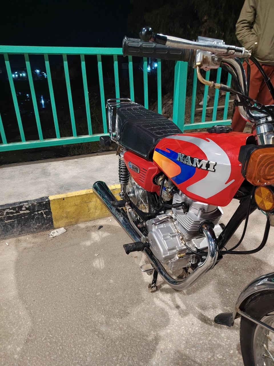 السلام عليكم دراجه للبيع ناما امتياز اصولي اصولي صارله فتره من طالعه من الوكيل وكيله العارضي دراجه خير من الله مكاني نجف مشخاب  هاذه رقمي ***********
