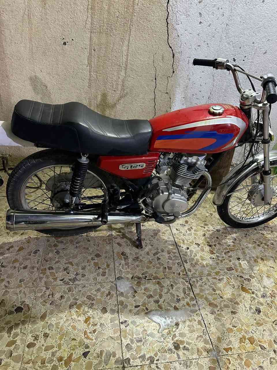 السلام عليكم نامة شلامجه شلامجه بلادي برغي ما مفتوح بيها اوراقها كاملة كلة اصولي تجي تفحص وين ما تريد سعر 900 لان مستعجل عله بيعها + عراضها كاملة (سلة اشاير كلوب عداد كلشي موجود ) مكاني ناصرية مركز


**إذا كنت صاحب هذا الإعلان وتريد حذفه لأي سبب، رجاءا أرسل رسالة إلى الدعم الفني**