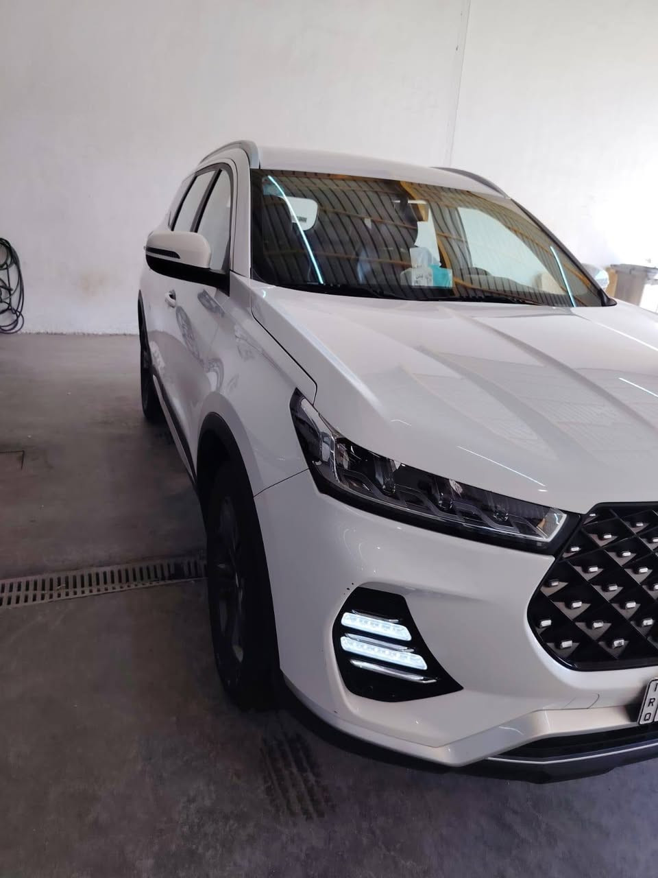 سلام علكيم حبايب للبيع
🔥شيري تيكو 7 برو 2022   
مرقم بغداد * باسمي حره
اليكم التفاصيل الآتية: 
🚘 خليجي 
🚘  ماشيه 30 الف  
🚘 مرتبط بناقل حركة أوتوماتيكي 
🚘 عدد 5راكب   
🚘 حساسات خلفية
🚘 لايت زينون + LED
🚘 كشافات 
🚘 بك لايت LED 
🚘 حجم الاطار 235/60R18 
🚘 ويل كب 18
🚘 فتح الصندوق  
🚘 هاند بريك بصمة 
🚘 مفتاح التشغيل بصمة 
🚘 دشبول شاشة 
🚘 شاشة 
🚘1كامره خلفيه
🚘 المقاعد جلد اسود  
🚘 مثبت السرعة Cruise 
🚘 أوضاع القيادة  
🚘 فحص أنظمة السيارة 
🚘 مقود جلد حياكة رياضي 
🚘 حساسات ضغط اطارات
🚘 تبريد شاشة مناخين منفصلين 
🚘 قطعتين تبريد 
🚘 أوضاع القيادة DRIVE MODE 
🚘 ا ABS  
🚘 أوتو هولد 
🚘 نظام مانع الانزلاق
🚘 تتسع المقصورة الداخلية ل 5 راكب 
🚘 اشارة في المرايا الجانبية  
🚘 شاحن هاتف Wireless 
🚘 ا  Bluetooth / USB 
بعدها بالضمان من شركة 
💵سعره 130 ورقه وبيه مجال حك جيه مكاني كربلاء
☎️ اتصل ***********
