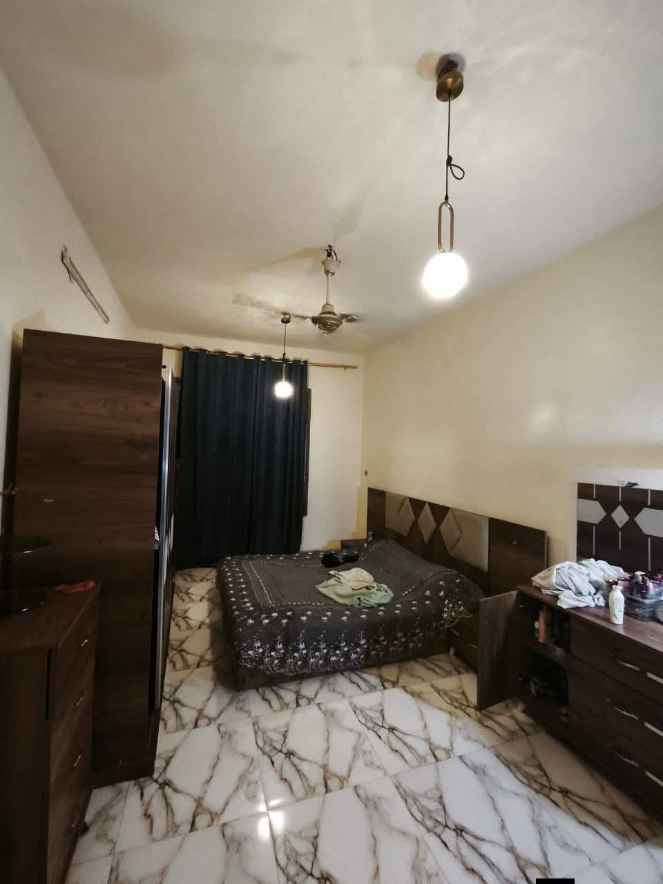 سلام عليكم بيت للبيع طابو ملك صرف منطقه بغداد الحسينيه  قرب شارع الحشد وقرب شارع ابو سمير. المساحه  120 واقع حال 140 متر السعر 130 وبي مجال  رقم الهاتف موجود واتساب. ***********
