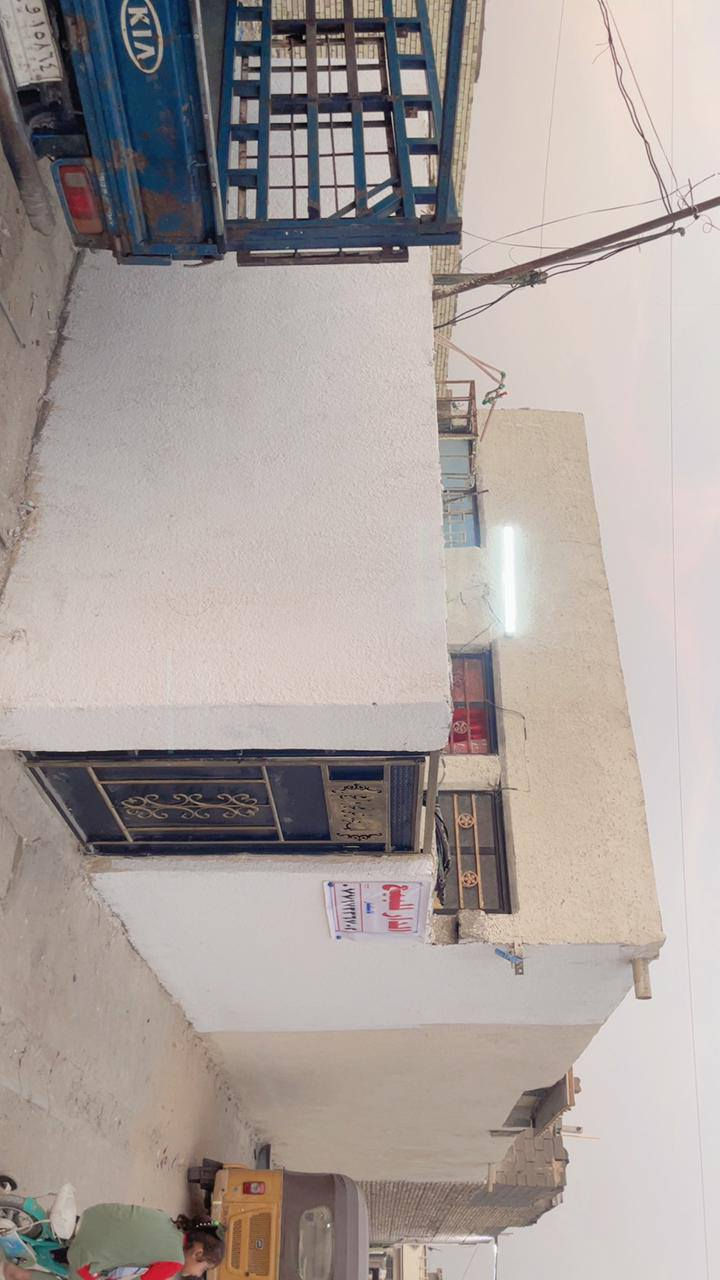 بيت للبيع المساحه 100 متر العنوان حي طارق الوسط الزراعي مقابيل اركان ابو الانشائيه وره شارع ال15 سعره مناسب ب29 وبي مجال قليل سطح شتايكر جديد الاستفسار ع الرقم ***********
