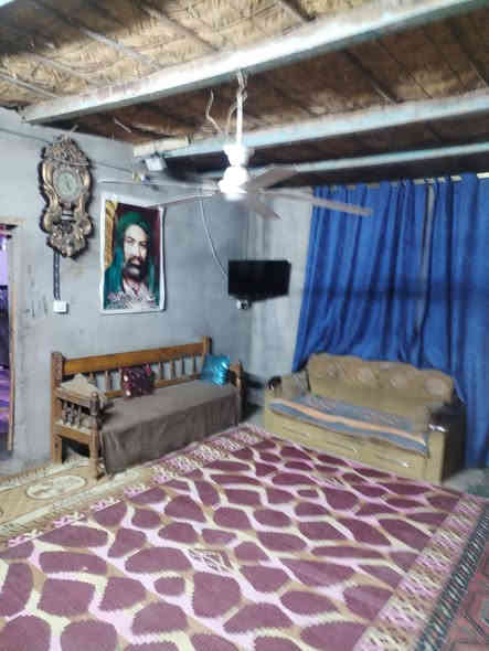 سلام عليكم  بيت البيع  
تجاوز مكان  دور. طباط 
يحتوي ع غرفتنين نوم 
وستقبال ومطبخ 
مجاري مي  كهرباء 
سعر مناسب 
***********
