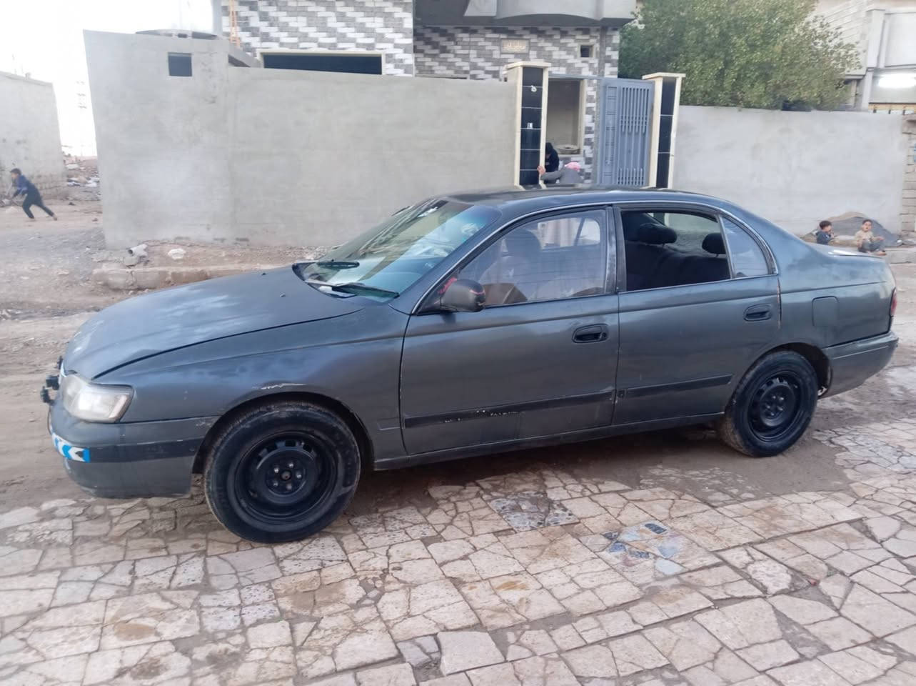 تيوته فرخ بطه موديل92محرك18كير توماتيك محرك بي نفخ كير شرط شرط الوكاله ولتحويل سنويه جديده رقم جديد طخم تواير جديد جامات كهرب  وايرمنيه كلها شغاله السعر34 وبيها مجال مكلف بلنشر خابر صاحبها ***********كورك
0773851872اسيا
