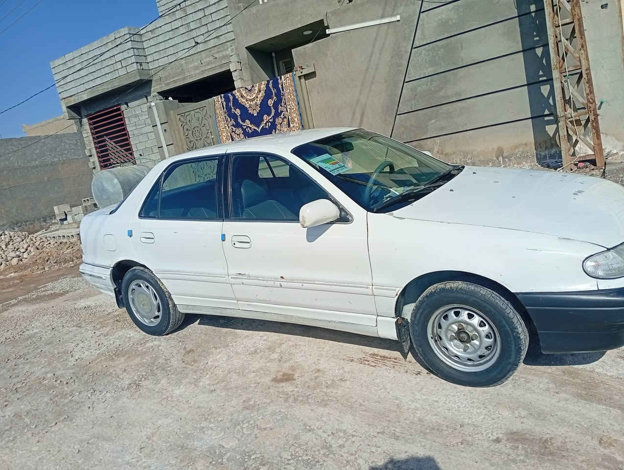 سلام عليكم النترا دمعه موديل ٩٤ رقم بغداد بسمي
كير اوتوماتيك محرك صغير تبريد دفئه 
صدر خلفي امام كله جديد جام اربعه شغال تخم تاير مسجل اربع سماعات سنتر لوك مري كهرباء لايتات جداد بيها مال حاويه كشنات جلد والسياره مكفوله من ضربه وطخه والسياره بدون صبغ عده ٣ قطع صبغ بس 
الذرع مال مكينها كلها كامله شواصي مكفولات 
الارقم / ***********
السعر ٤٣
