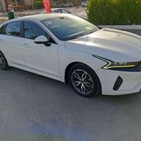 كي فايف للبيع موديل 2021 خليجي بيه قطعه وحده صبغ الباب الخلف العبري ال...