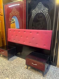 للبيع • سرير • غرفة نوم