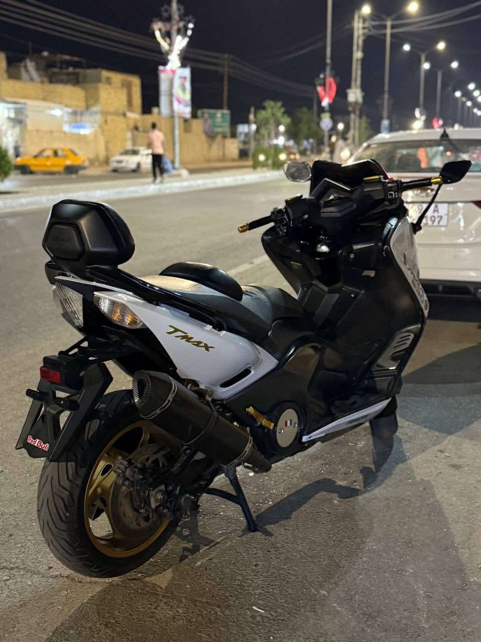 السلام عليكم
تي ماكس 2017 بصمة 
مكينه مكفولة 
 ماشيه 25
تخم تاير جديد 
قايش داخلي وخارجي اصليات  
تجوة بلاديه 
مري بلاديه 
كهربائيات بلاد 
بانزين محسن 
دهن امزويل جديد 
السعر 35. وبيهة مجال 
مكاني بغداد المركز  ***********
