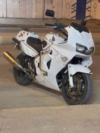 هوندا VFR800 • موديل 2006 • صلاح الدين سامراء