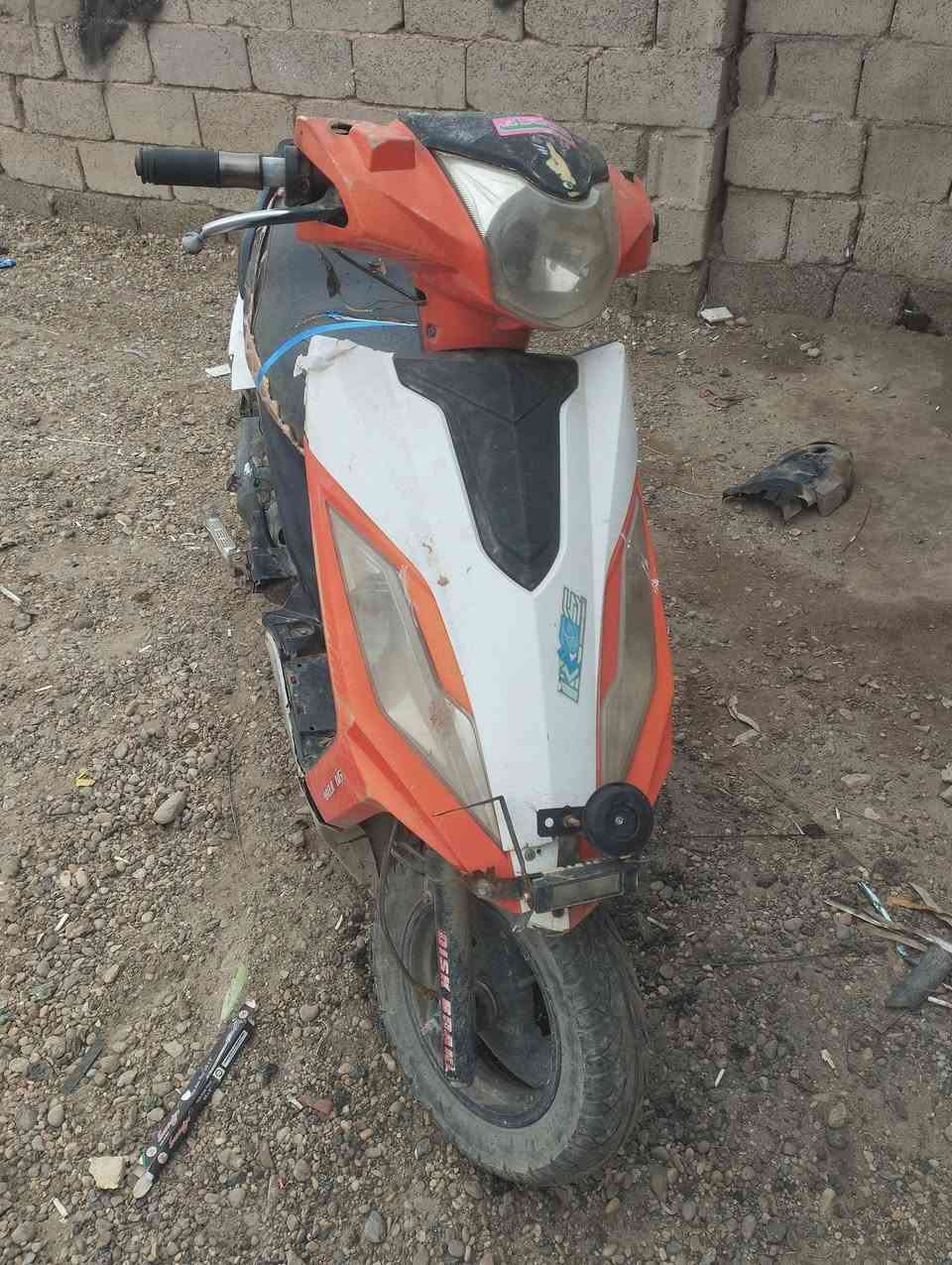 السلام عليكم دراجه رص للبيع محرك ياباني دراجه ناقصه بس كفر كهربائيات كله شغاله بس الصلف نوبات يخربط ميشغل شغاله هندر السعر 150هه‍ ***********
