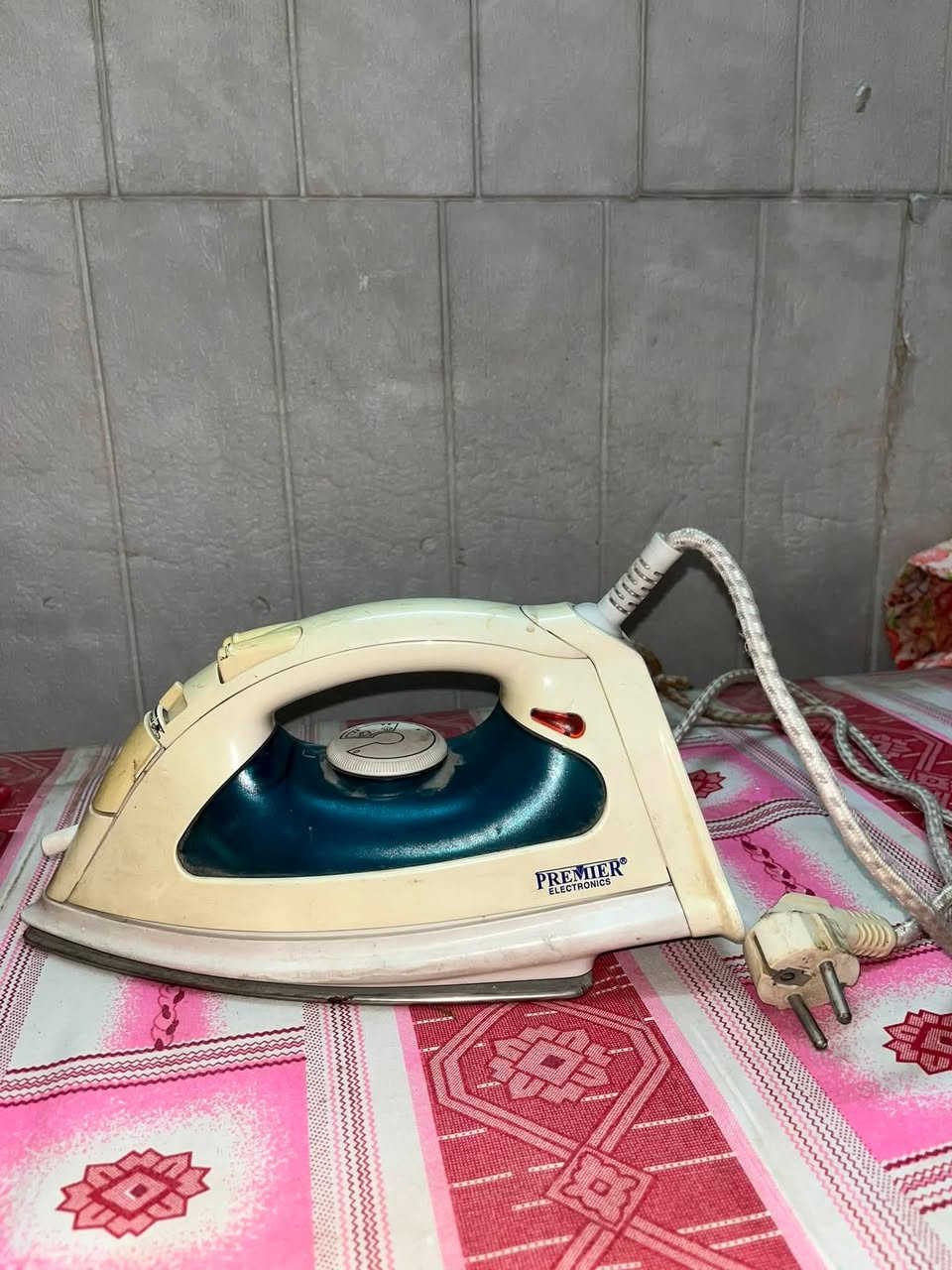 مكوأه ملابس شلع 12الف
شراي تعال خاص او خابر ***********📞
