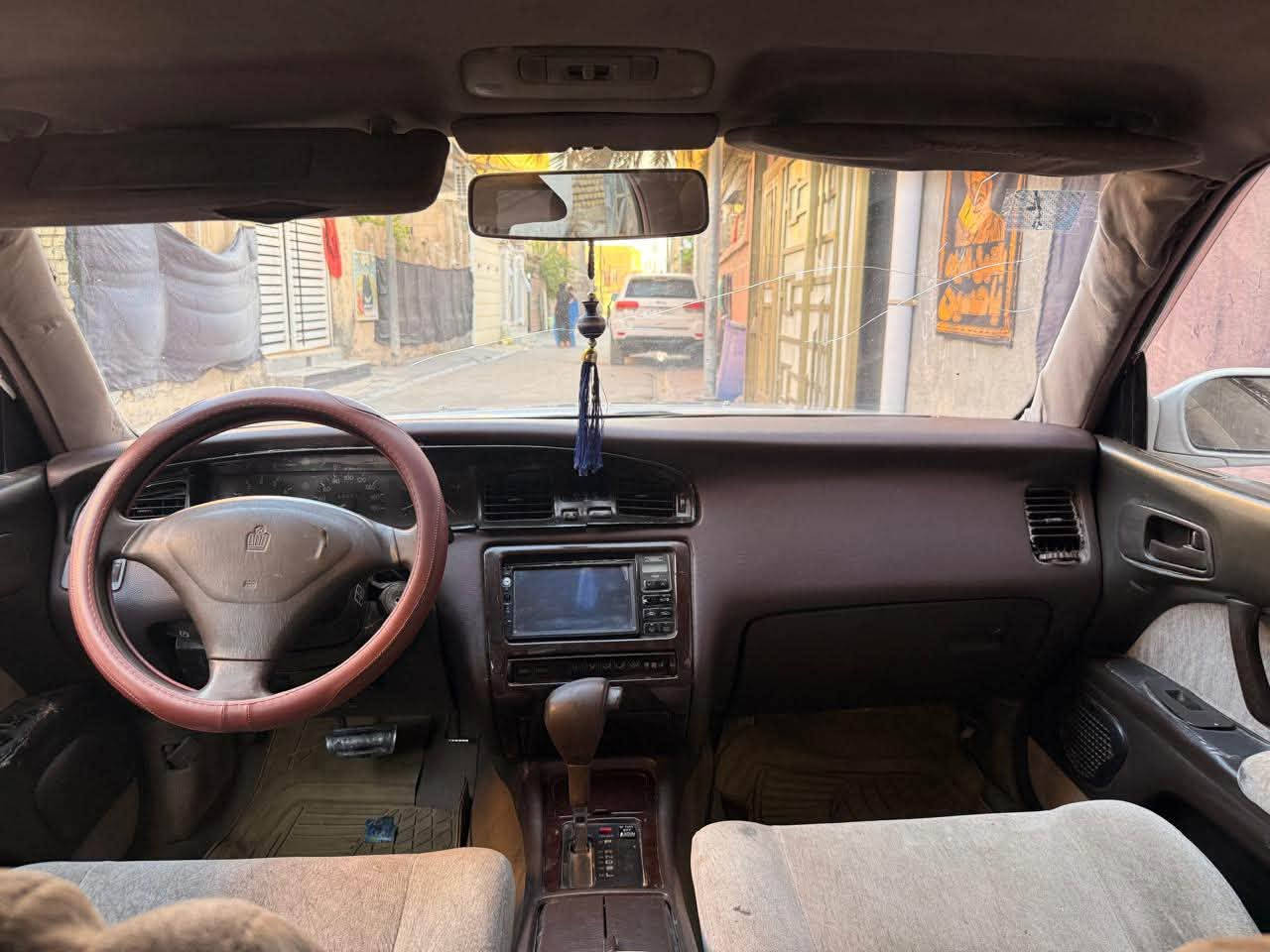 تيوتا كراون 2000رقم  بصره انكليزي تحويل مباشر

ابيض لؤلؤي محجل  تبريد جاهز منظومه كامله جديده 

محرك بطه 2500 ديلكو 
كير جديد توني شاده 

تخم تاير 

تبريد ويه السويج ثلج ❄️ 

حداده وباتري 

كهربائيات كلها شغاله وعلى وضع الشركه 

كاعيه جلد 

غرفتها جديده 

عنوان ناصريه 

السعر 53وبي مجال بسيط

***********
