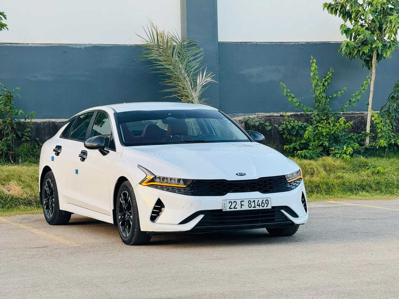 k5    2021
حادث موضح بل صور 
ربع بنيد او جاملغ باب سايق 
مواصفات   مثبت سرعه  تحديد مسار   اوتو هولد  اوتو بارك  تحكمات ستيرن  رادار   كامره دوار  
مكينه 1600 تيربو 
ماشيه 54
سياره حيل جديد
رقم اربيل تريد تحويل تريد وكاله 
السعر 154 بيه مجال
 العنوان بغداد  الكاظميه 
***********
