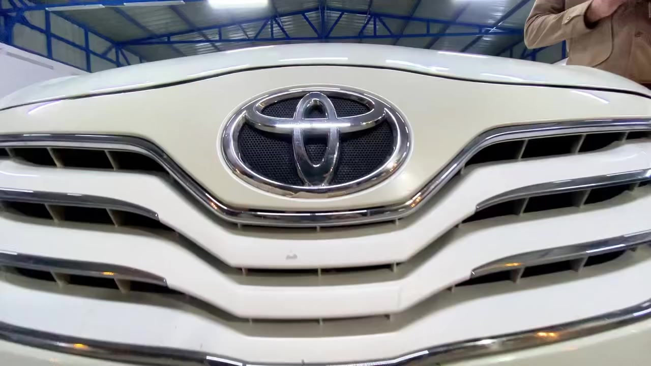 للبيع نقداً فقط 
تويوتا كامري 
موديل 2010
تفاصيل اكثر داخل الفديو 

للاستفسار الاتصال على رقم المعرض 

او زيارتنا في معرض الفهد لتجارة السيارات الكائن الأنبار قضاء عانه مقابيل جوازات عانه الجديده 
بأدارة السيد ابو فهد الصميدعي
رقم هاتف المعرض

☎️ ***********

متواجدين يومياً من                       الساعه ١١ صباحاً 
                                              الى الساعه ١١ مساءً 
الاتصال وقت الدوام فقط
