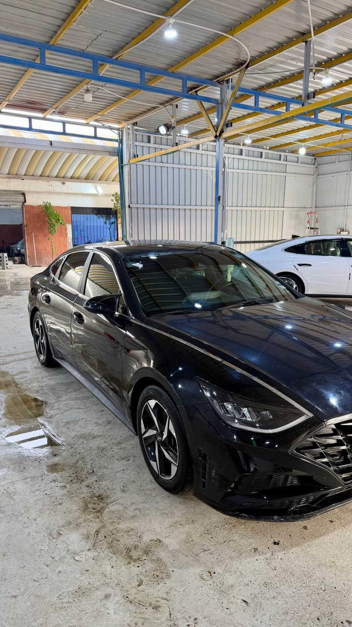 السلام عليكم 
سوناتا موديل 2022 حره مكينه 2.5 بدون تيربو تنفس طبيعي  رقم بغداد تحويل ثاني يوم سياره مكينه وكير وحداده وتبريد كله كفاله حادثها صفحه اليمنه طاخها ابو حاويه ب أمريكا بدون دواخل ومصلحه نفسها وبيها جاملغ وبنيد مصبوغات كلير بدون شاصي ولغود ودواخل السياره حيل جديده ونضيفه ماشيه 48 ميل مسويلها ادامه كامله من الطول للطول ما ناقصها برغي بصمه تشغيل عن بعد كشنات كهرباء تدفأ تبريد تحديد مسار نقط عمياء شاشه جبيره ومواصفات خير من الله السعر 145 وبيه مجال بسيط للشراي اخوان السياره صورها و وضعيتها كله كدامكم وتفاصيلها مكاني بصره الجنينه
*********** البصرة, العراق
