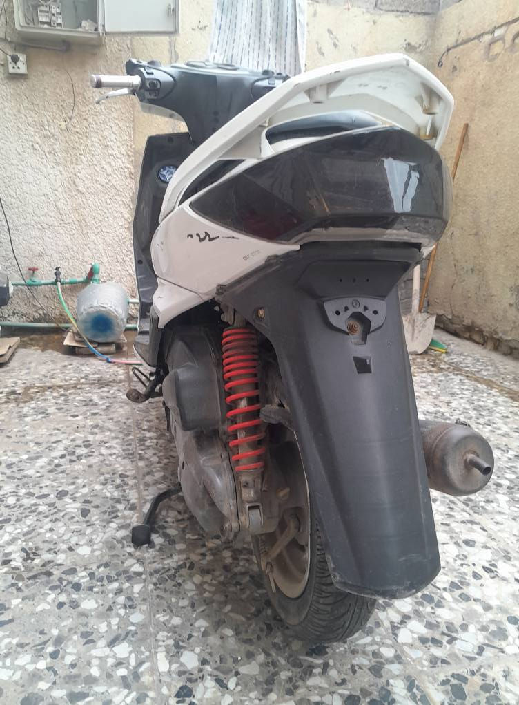 سلام عليكم دراجة سكنز فحل نوزل البيع عوزهة فقط كلج خلفي نص نكرة سعر ٤٥٠ الف مكاني بغداد الحسينية ***********
