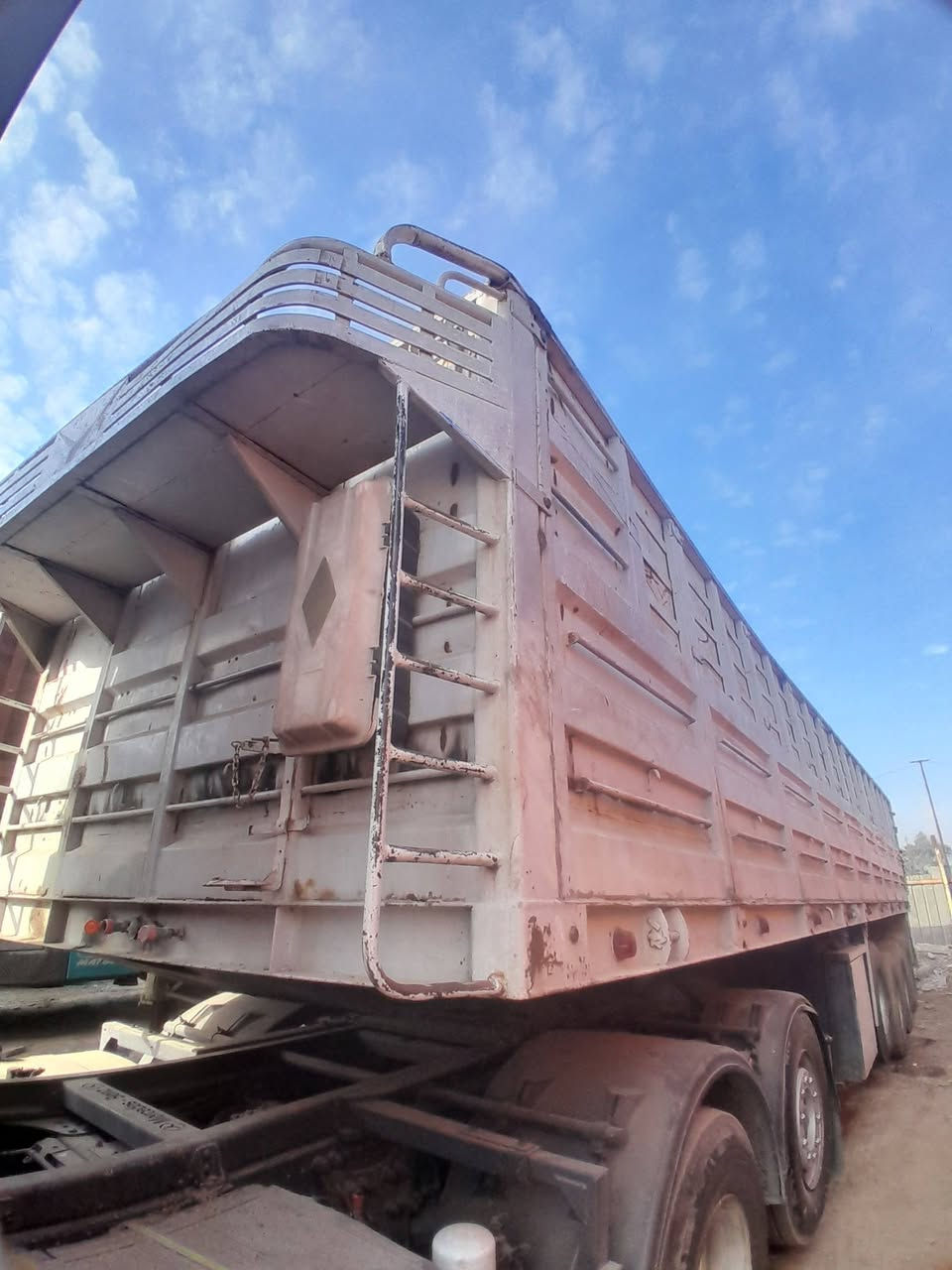 عربانه عمل شاصي ١٦ دناكير صيني ١٤ مكفوله عامه مكانها بغداد تخم تاير اسعر اتصل ***********
