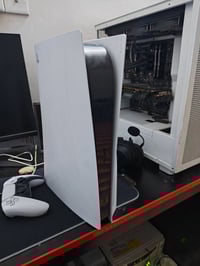 بلي فايف للبيع البلي مفتوح مجرد القرص جلب بلعدسه ورجع كما كان طبيعي وي...