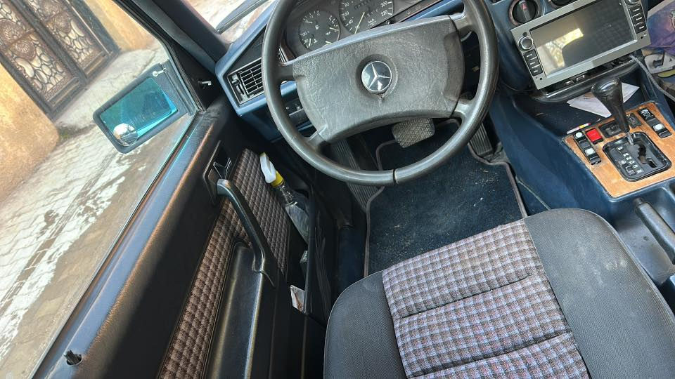 للبيع 190 طيارين
كير ومحرك بلادي عنكبوت 
صدر جديد
قواعد لك بدون خياس 
تبريد شغال 
مصبوغه عام 
بدون حادث 
رقم بغداد 
مشروع وطني 
سعر 55 وبيه ***********
