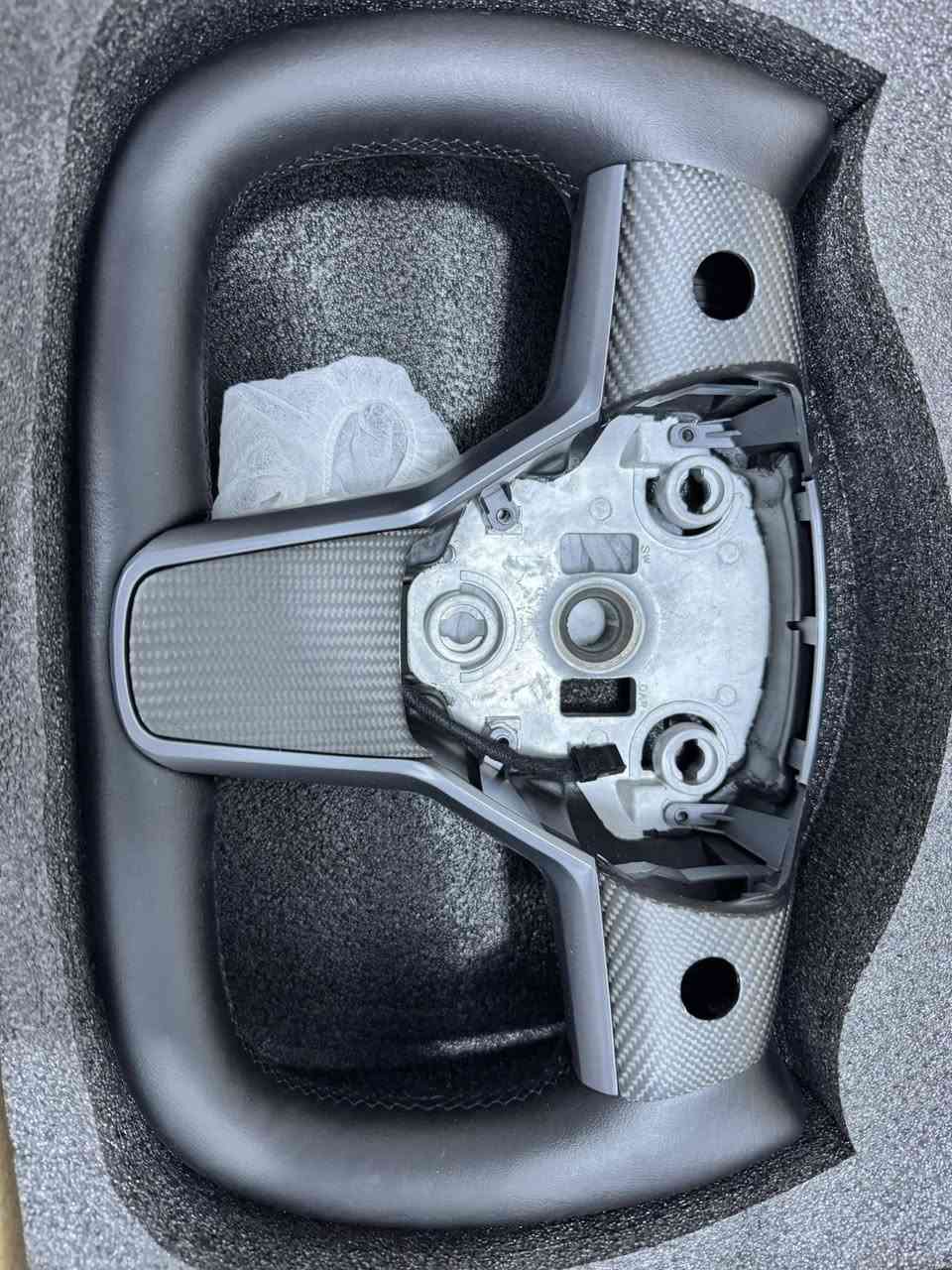 دركه تسلا
تيسلا موديل 3 (Tesla Model 3): للموديلات من عام 2017 وحتى عام 2023.تيسلا موديل واي (Tesla Model Y): للموديلات من عام 2020 وحتى عام 2024.


**إذا كنت صاحب هذا الإعلان وتريد حذفه لأي سبب، رجاءا أرسل رسالة إلى الدعم الفني**