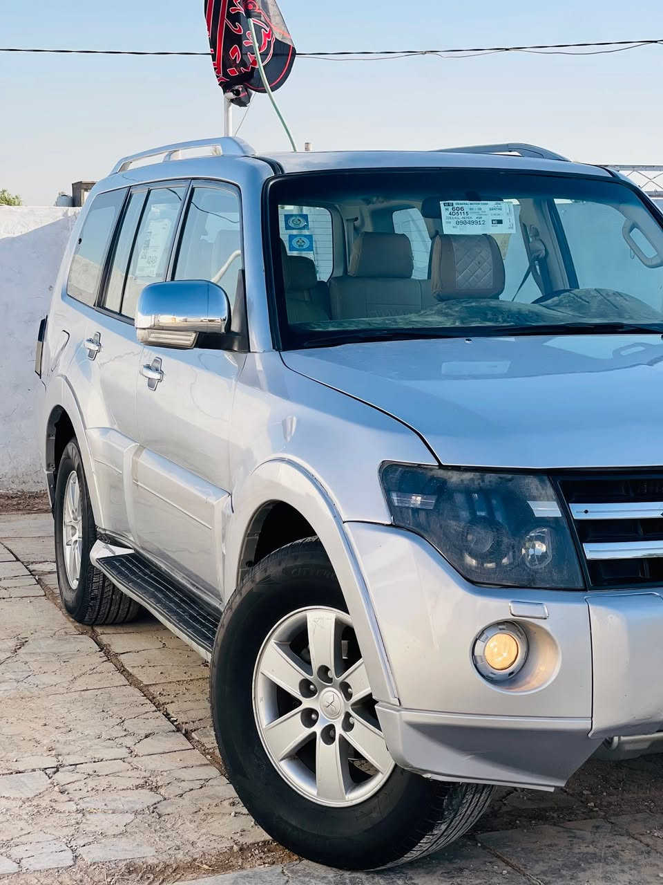 للبيع باجيرو حبتور موديل 2008 فول مواصفات رقم بغداد نكليزي بسمي كير ومحرك مكفولات تخم تاير تبريد ثلج 3 قطع تبريد سبعه راكب بدون ضرر سونار موضح بالصور 3 قطع صبغ فقط بدون دواخل شواصي لغود كفاله السعر 95 وبيه مجال مكاني بغداد رقم ***********
