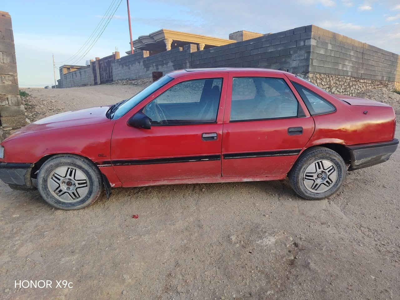 فكترا حديده   وجديده محرك  1800.جاهزه  كير محرك  صدر كله جديده وشغاله   السعر 15. ورقه وبي مجال
0782892783

***********
