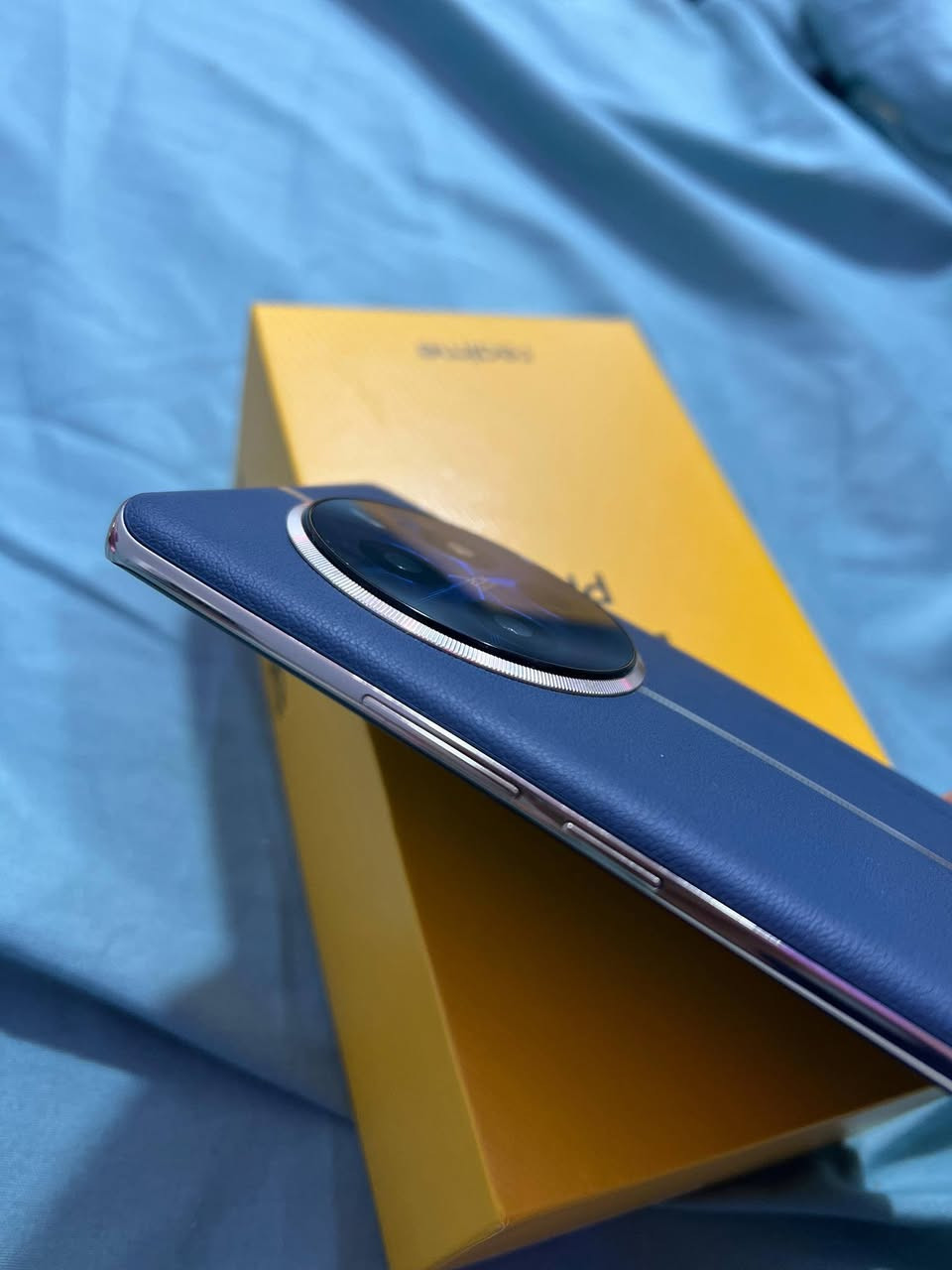 للبيع realme 12 pro نضيف 
المواصفات
ذاكره 256
اللون جلد ازرق
الشاشه منحنيه
120 هيرتز 
الكامره مفوله وبيه تعديل ذكاء اصطناعي تلقائي

جميع ملحقاته موجوده
كارتونه + الشاحن

السعر: 325 وبي مجال

العنوان 
بغداد بسمايه 
***********
