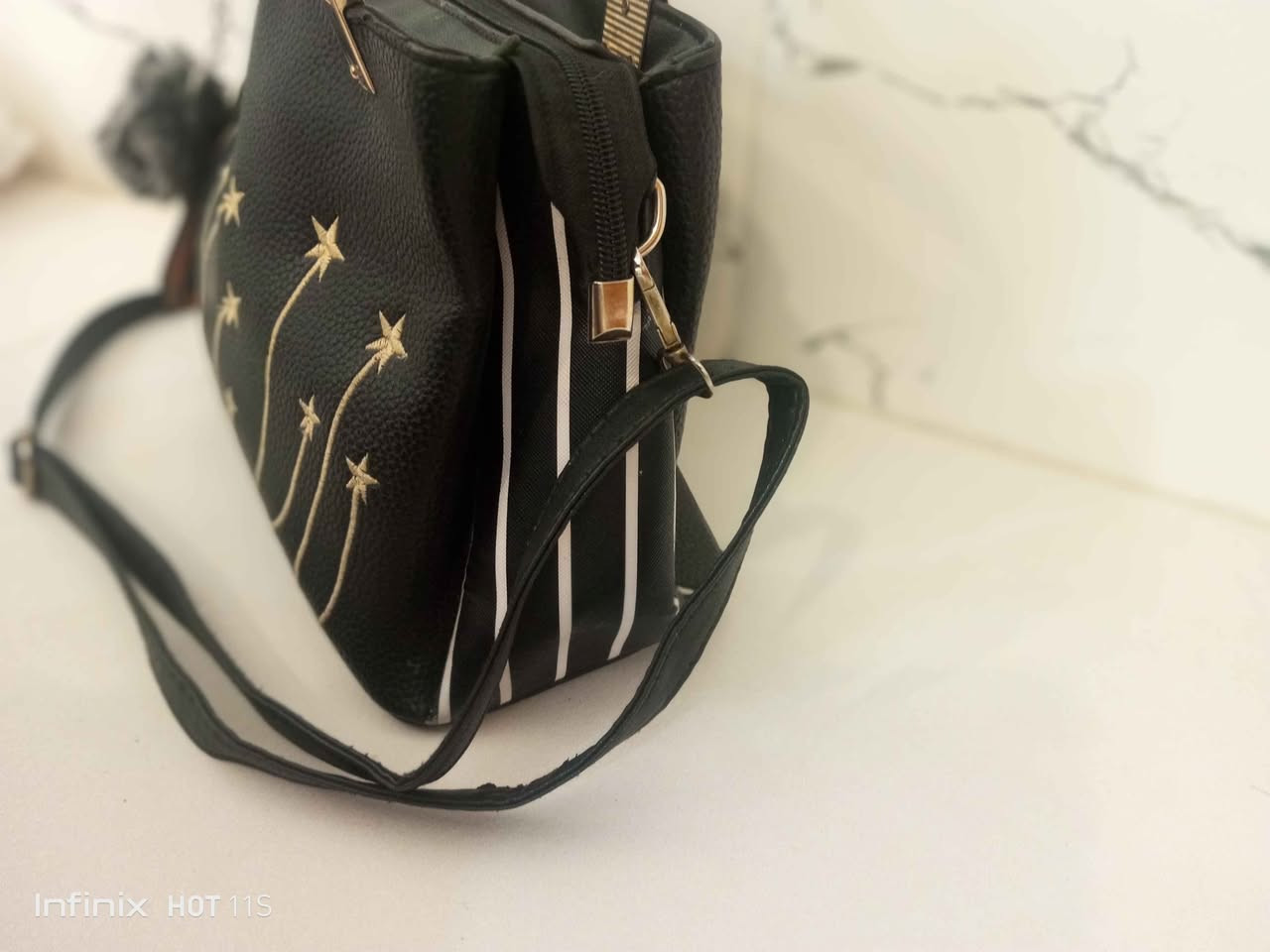 ‎حقيبة جلد راقية كشخة‎ النجف, العراق


**إذا كنت صاحب هذا الإعلان وتريد حذفه لأي سبب، رجاءا أرسل رسالة إلى الدعم الفني**