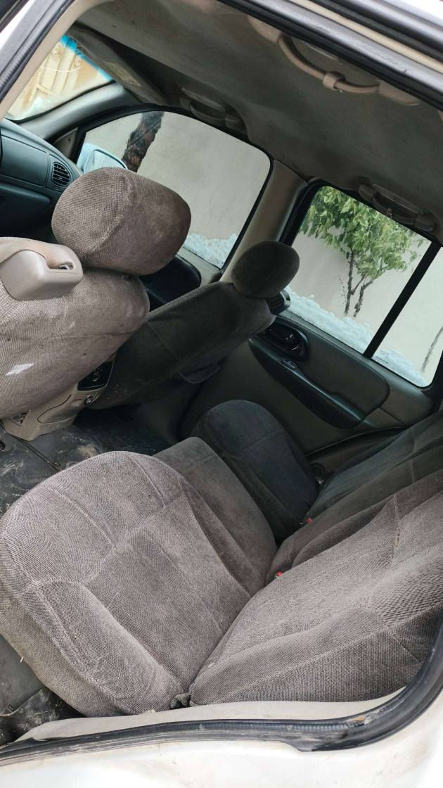 {بِسْمِ اللَّهِ الرَّحْمَنِ الرَّحِيمِ}

تڕابلایزەر ساغ ساغ 

مۆدێل 2006 

مواسفات تاهۆ 

مەکینە ڕەش مەڕغوب
  
ترش و خوێ کردنی ناوێ سەیارەکە هەیکەلی زۆر جوانە شوختی نیە 😁

سەیارەکە مزایدەیە  و کتابەکەم ونکردووە 

گێڕی تڵانسە 

قوفڵ قوفڵەکەی 35 گەڵایە 

شوێن ڕانیە 
ژمارە مۆبایل 
***********
*********** رانية, السليمانية
