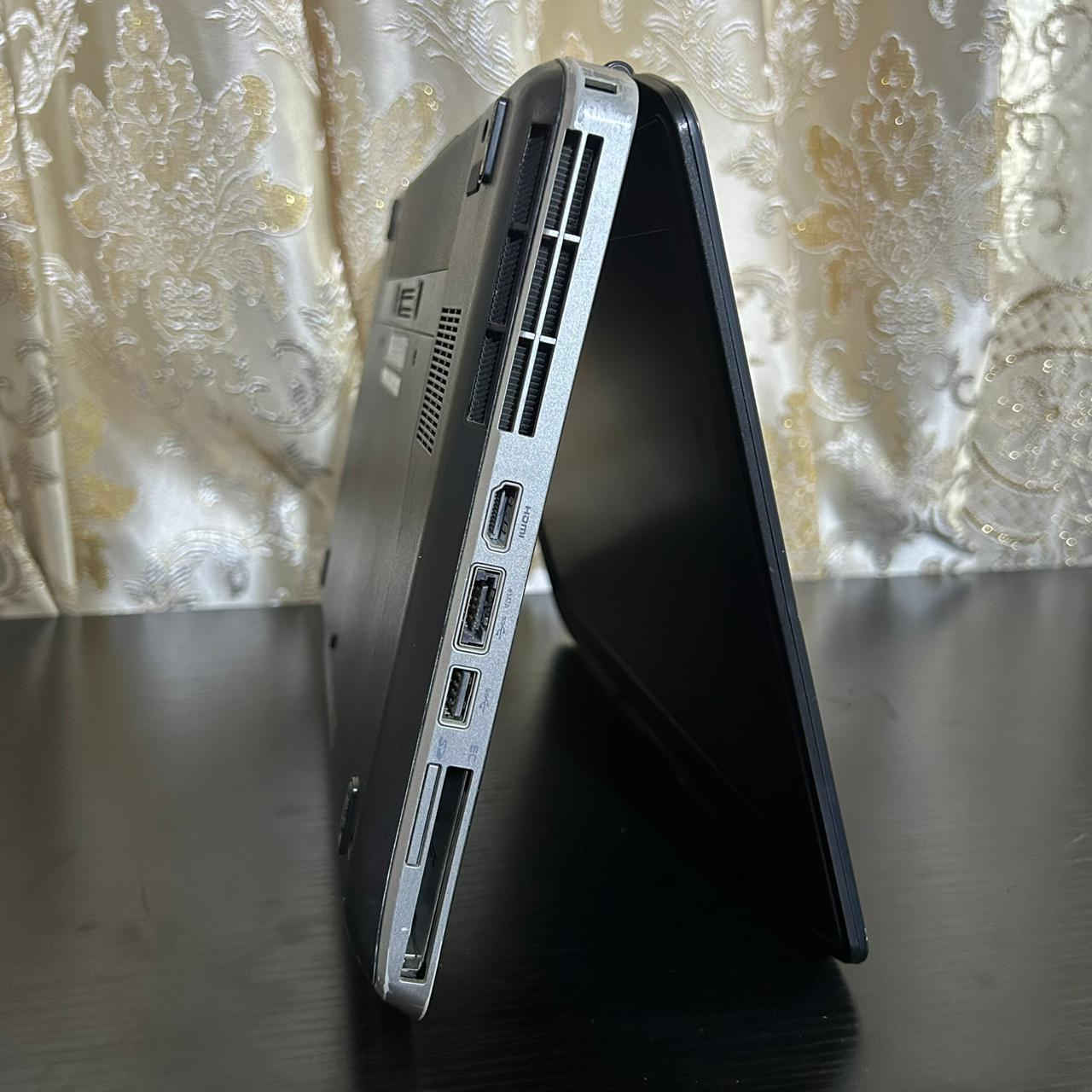 لابتوب DELL (اختها للجديدة) بـ 110 ألف 

تستلم مع اللابتوب #هدايا (ماوس + ماوس باد + حقيبة + سماعات إذن + ستاند تلفون)

معالج كور i3 جيل 3

رام 4 كيكا

هارد 320 كيكا

شاشة 14 انج 

كل المنافذ المهمة موجودة (منفذ مشغل أقراص +منفذ HDMI + منفذ VGA + منفذ قارئ بطاقات SD + منفذ قفل + منافذ USB)

لابتوب نظيف و سريع و مابي أي مشكلة

بغداد - شارع فلسطين (التوصيل #مجاني بكل العراق)

🔴 اللابتوب مع الهدايا يوصلك مغلف داخل بوكس، بكل عنايه وأناقة 🎁

للحجز: واتساب *********** 

#ملاحظة: اللابتوب أخو الجديد، تفحصه يم المندوب، وإذا شفت بي أي عيب أو أي مشكلة، لا تستلمه، وما تدفع دينار واحد.
