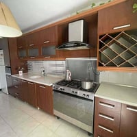 ام دي اف • ٤ متر • نظيف وكامل