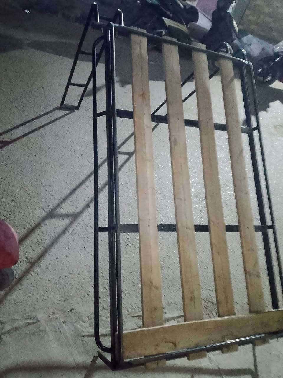 سلام عليكم سيبايه للبيع مال تكتك سعر 125 وبيها مجال الطيب العنوان بغداد قرب سيطره الشعب رقم الهاتف ***********
