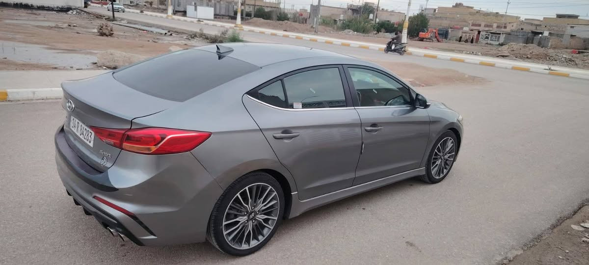 سلام عليكم اخوان
هونداي النترا موديل 2017 #سبورت #رياضيه
#وارد امريكي
سياره داخله كلين بدون حادث
كله ليبل واحد ماعده البنيد مبدل هنا بلعراق وجاملغ صبغ 
وبيه بارد قليل كلش
رقم بصره دولي
#بسمي سنويه ل2031 تحويل ثاني يوم 
مواصفات السيارة
# محرك 1600 تيربو
# كير عادي  7 نمر
#ويل 18 رياضي
#كشنات جلد وحضن رياضي
مختوم  بعلامه ال sport
#تحكمات استيرن جهتين
#اشاير بلمري بك لايت لد
#لايت زنون اوتو بلاد
#بصمه تشغيل وبصمه أبواب
#شاشه وكامره دواره
#تدفئه كشنات الأمامي
#كزوز رياضي
#دركه استيرن حرف D رياضي
#كيجات رياضي
#داخل اسود مطعم كاربون
#سياره جديده ماشيه 69mil
# تبريد ثلج ❄️ تدفئه حداديه جديده
#السعر 113 وبيه مجال
#مكاني ناصريه ***********
