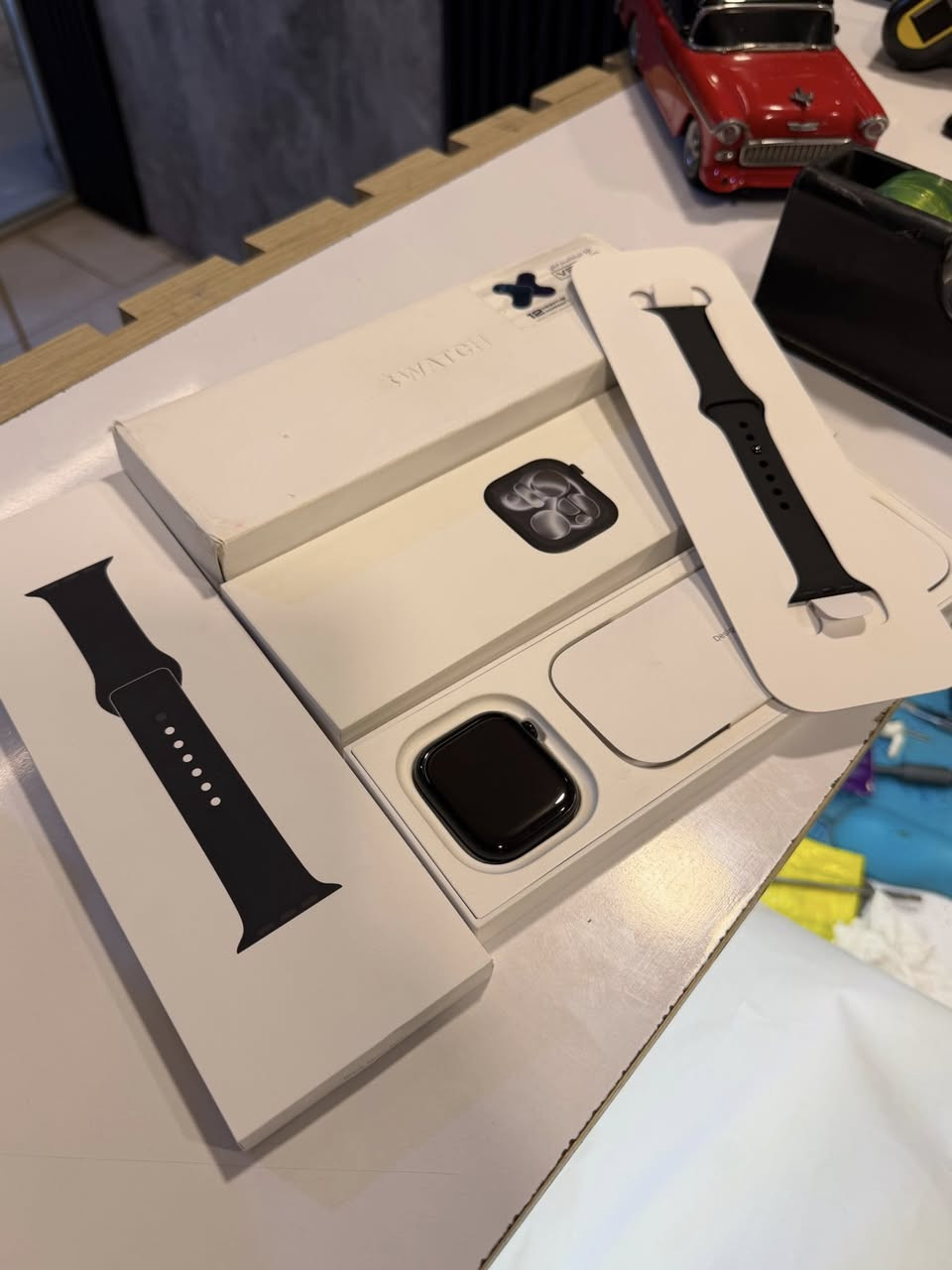 ساعه أبل ⌚️اللون اسود ميتاليك لامع
جيل  11🔥🔥
حجم 4️⃣6️⃣👉👉👉👉
               بطاريه  1️⃣0️⃣0️⃣🔋
نظافه  1️⃣0️⃣0️⃣💯💯
                 ذاكرة  6️⃣4️⃣  💾
مستخدم 10 ايام👍👍👍
 مركز سيمو المايسترو دوره شارع الصحه
***********
اتصال/ واتس اب للحجز
توصيل لكافه محافظات العراق
