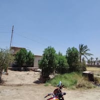 يا الله سلام عليكم للبيع بيت المساحه ٤٠٠/م بناء جيد ماء كهرباء باب الب...