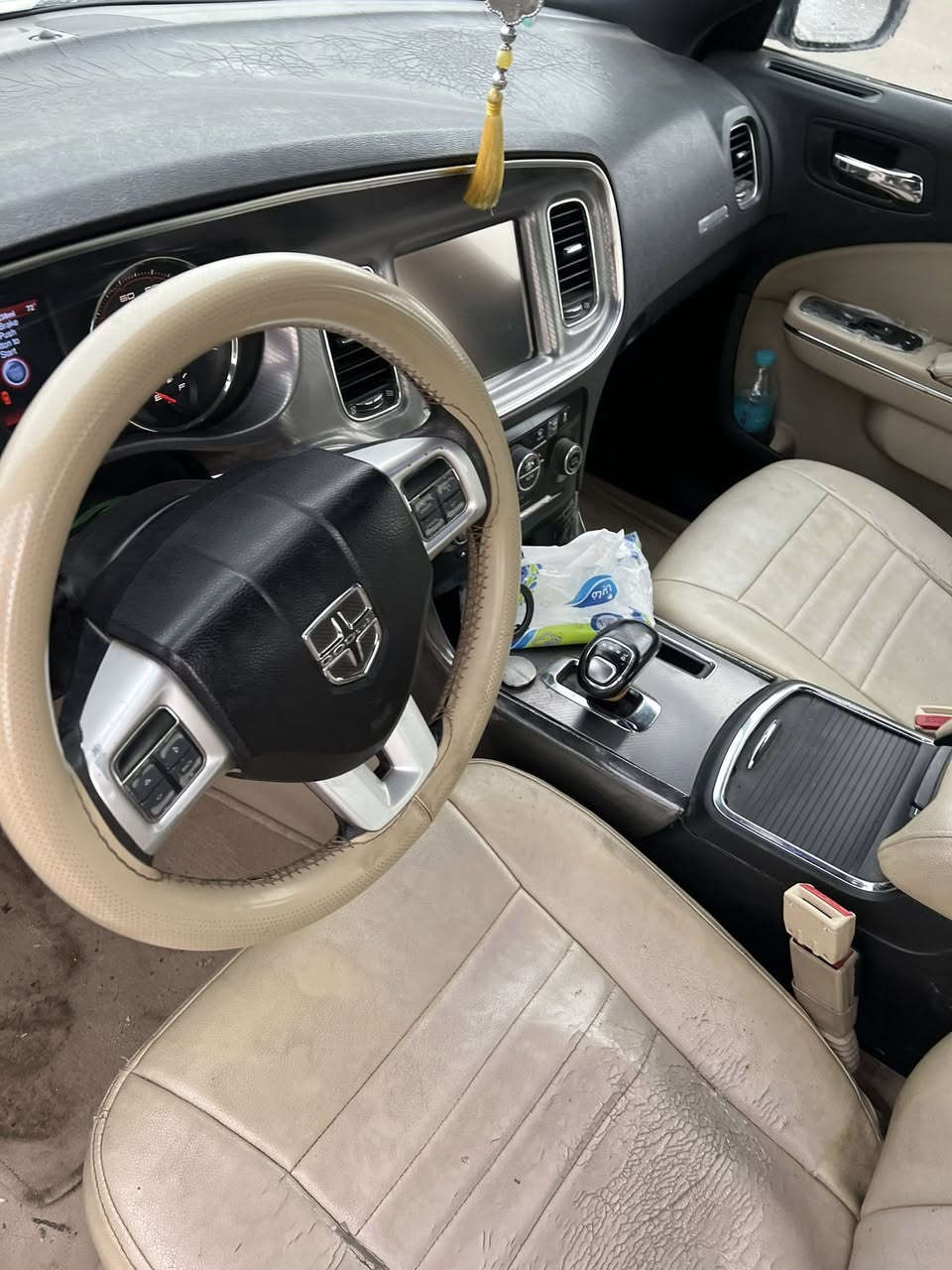 ‏تشارجر 2014 كندية سيارة جديدة ماشية 160 بصره باسم السعر 165 العنوان البصرة رقم الهاتف ***********
