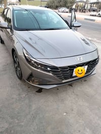 سيارة النترا 2023 أسمنتي أعلى فئة  لمتد  فتحة  دخول ذكي تشغيل عن بعد  ...